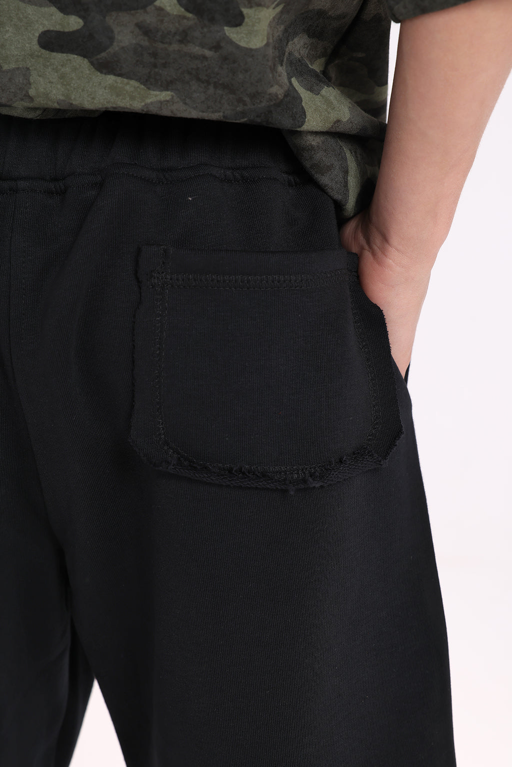 Forest Short -Black